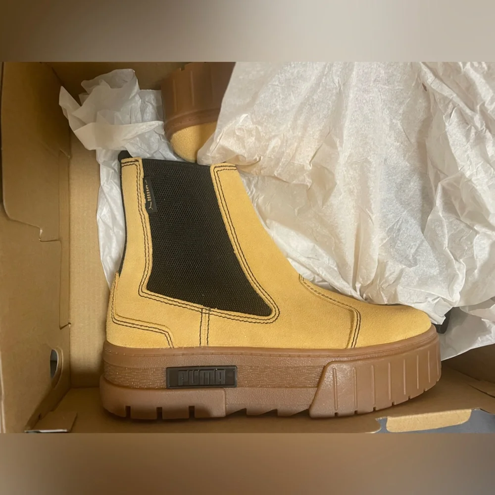 NIB Puma Mayze Chelsea Suede Boots size 7 - Picture 4 of 11